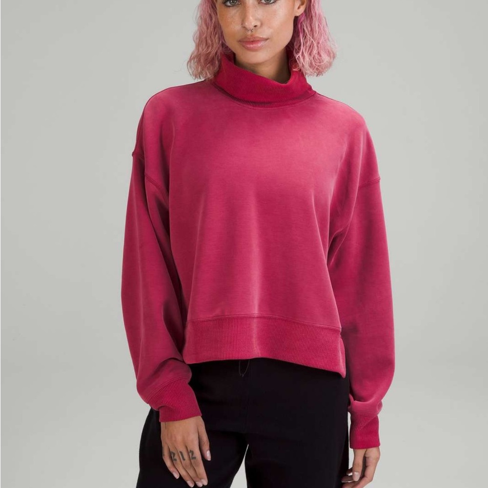 Lululemon softstreme pullover turtleneck in pomegranate